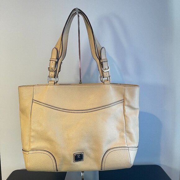 MCM Ivory Leather Shoulder Bag - Preowned - Picture 3 of 16